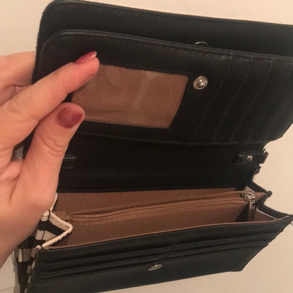 EUC Pinkstix wallet - Picture 3 of 5